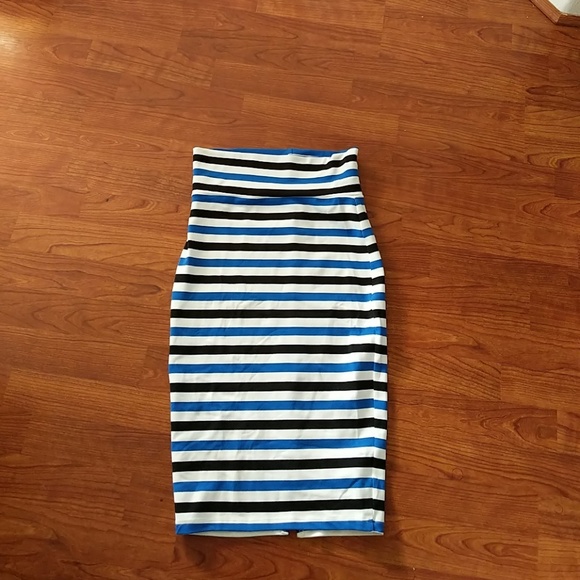 bebe Dresses & Skirts - Bebe midi skirt multi stripe sz XS